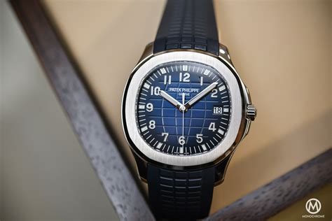 patek philippe aquanaut bleu|Patek Philippe aquanaut jumbo.